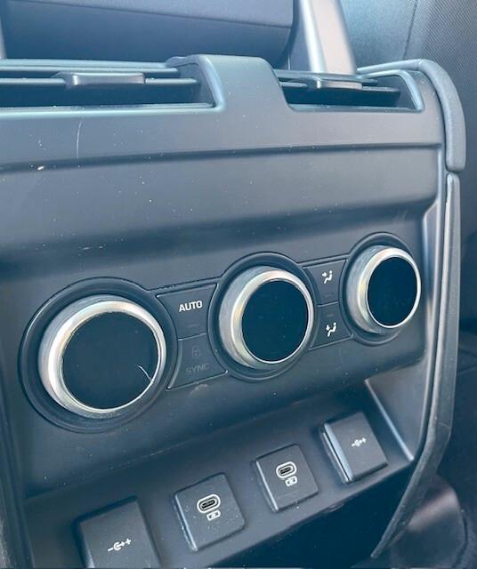 Land Rover Defender 110 3.0D I6 200 CV AWD Auto X-Dynamic SE