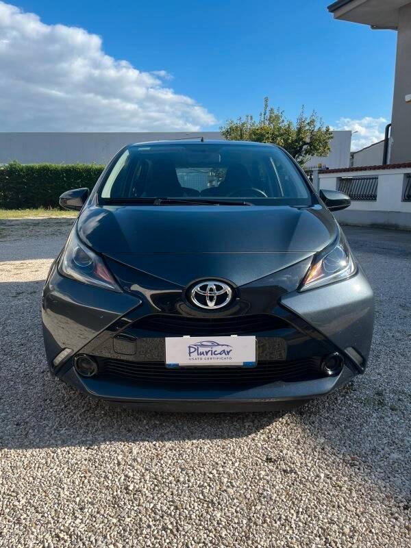 Toyota Aygo 1.0 x-play 5p my15