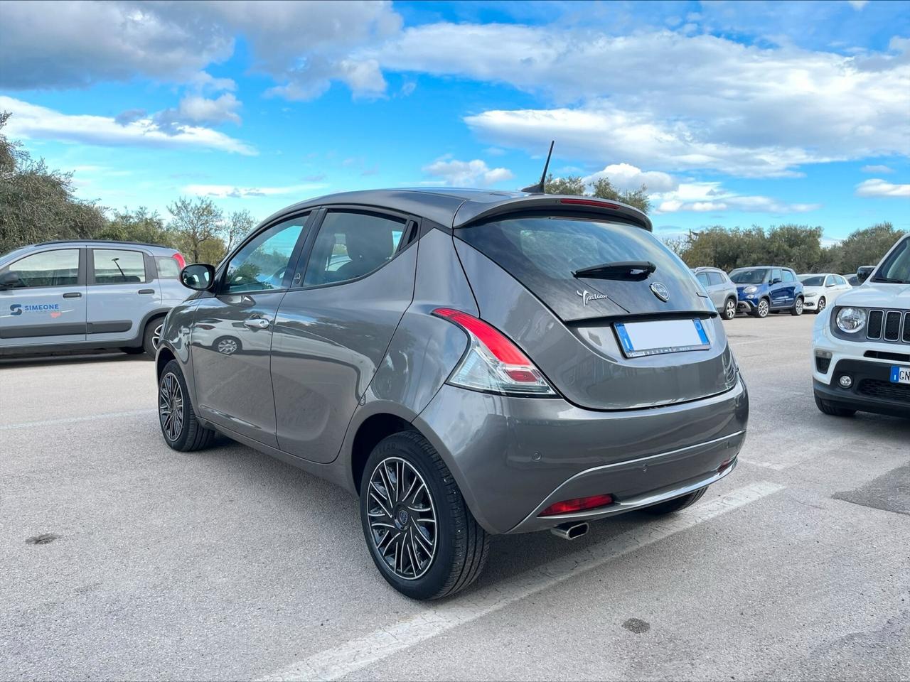 Lancia Ypsilon 1.0 FireFly 5 porte S&S Hybrid Gold