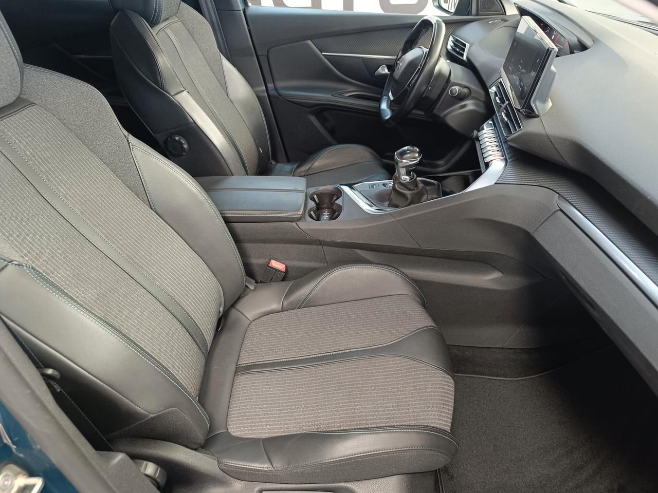 Peugeot 3008 BlueHDi 130 S&S Allure Pack