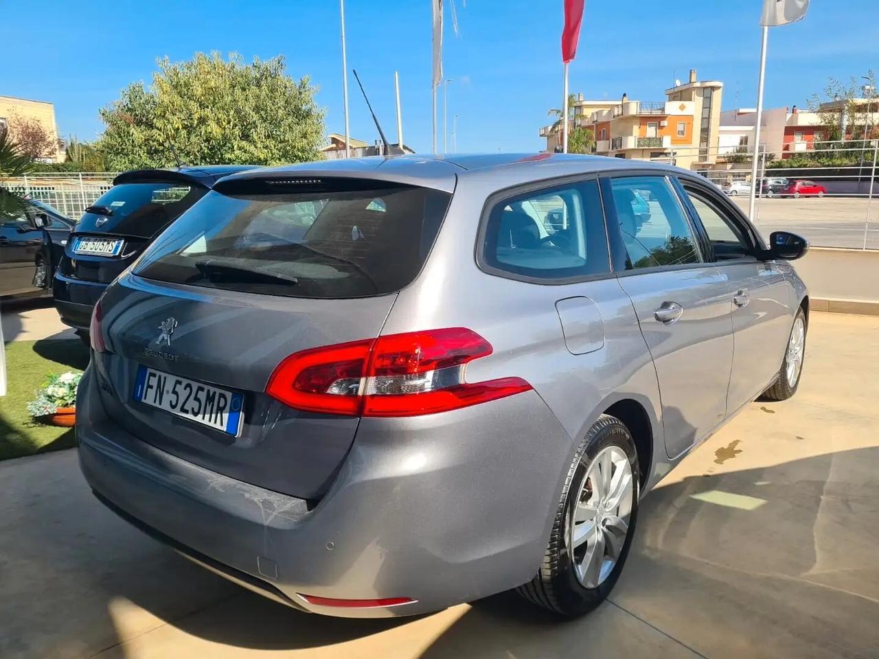Peugeot 308 BlueHDi 100 S&S Business