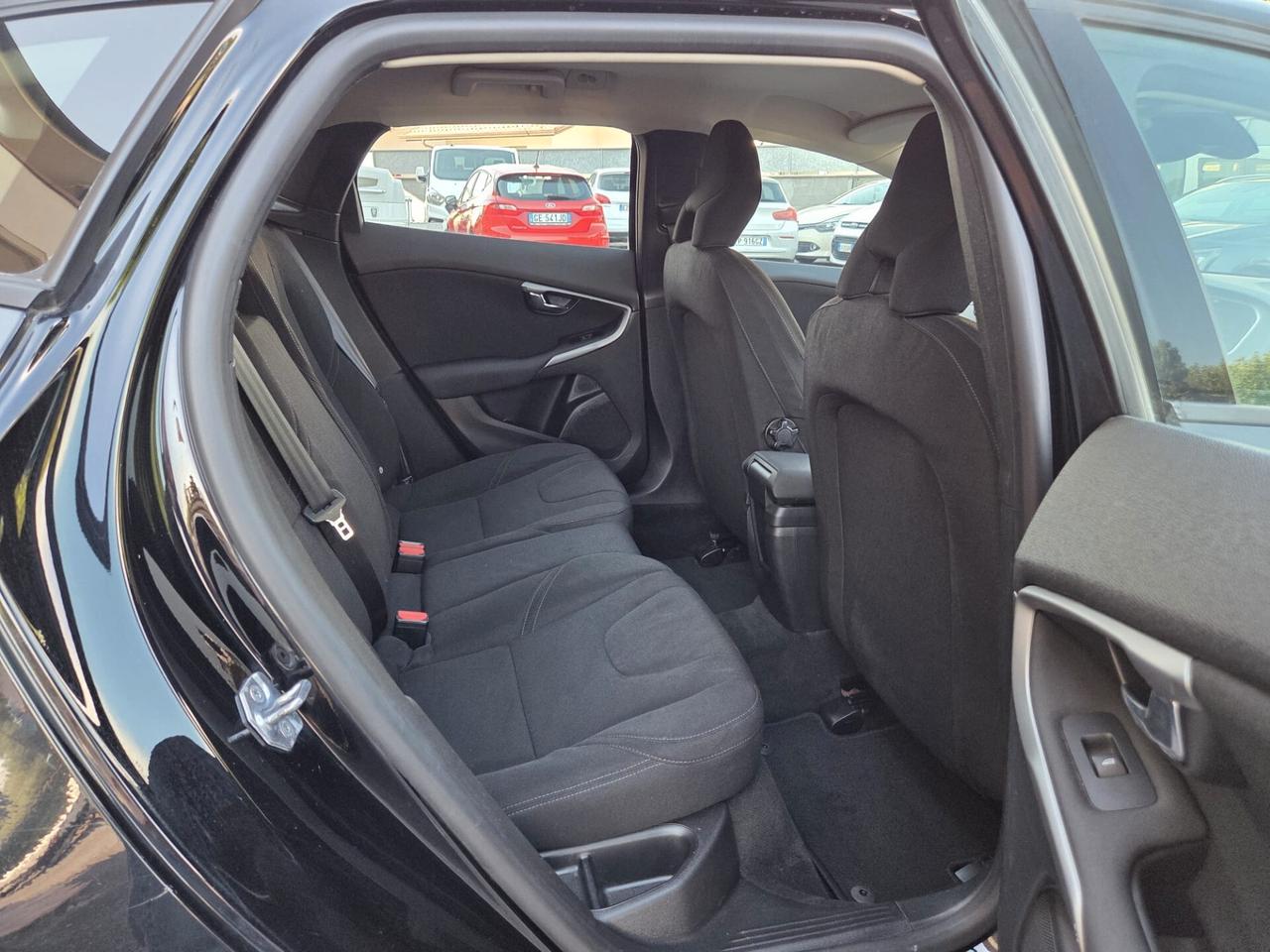 Volvo V40 D2 Business