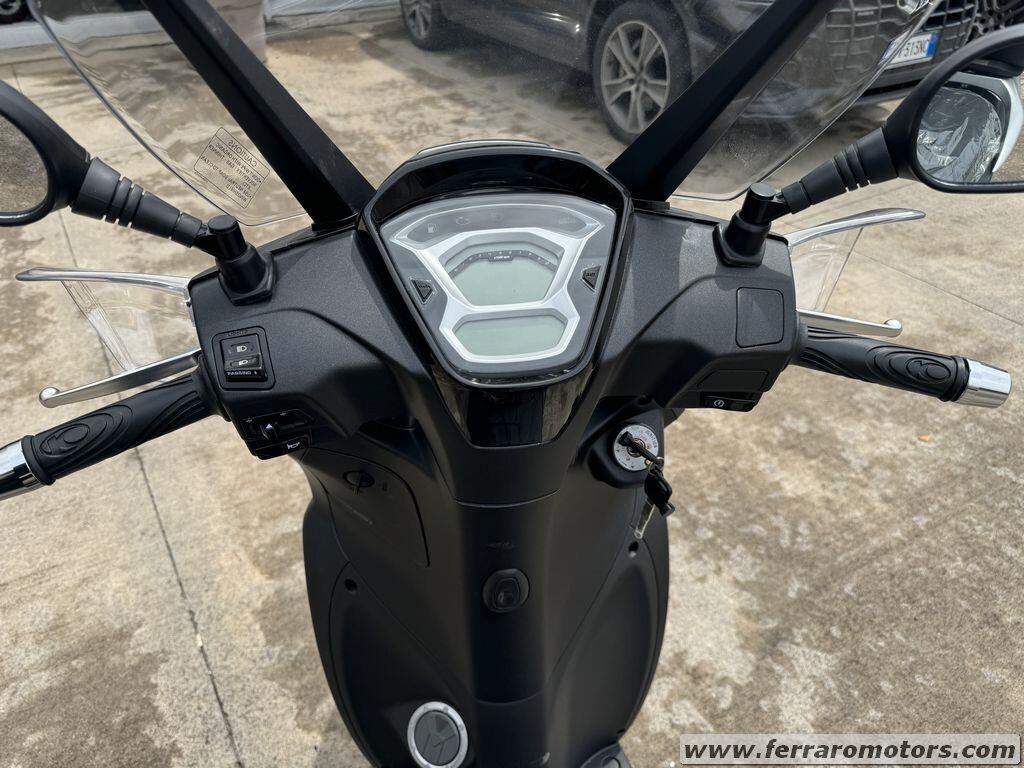 Kymco People S 125 abs nuovo a soli 29 euro al mese