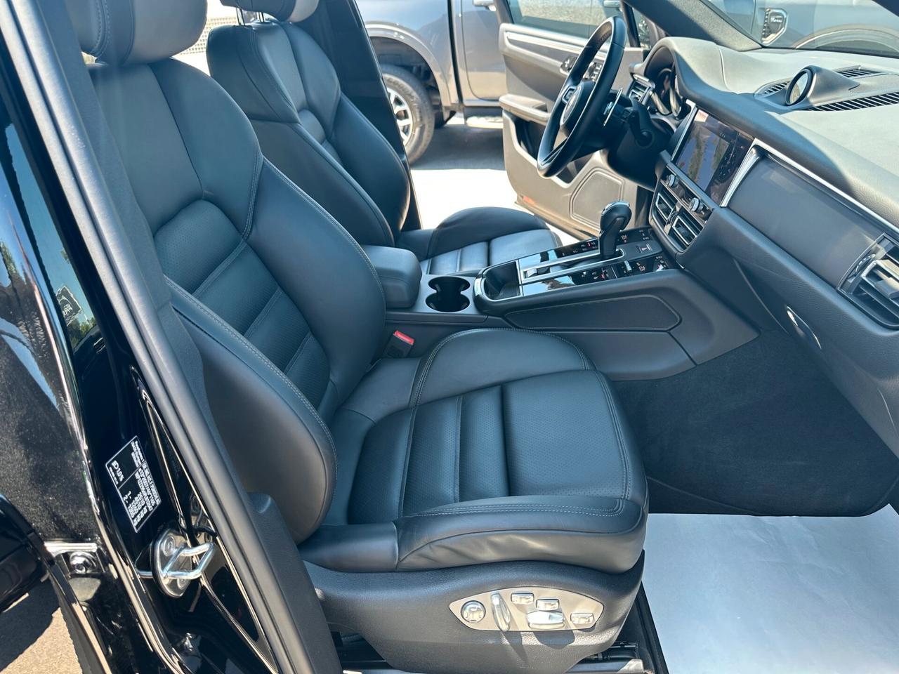 Porsche Macan 2.0 /tetto/pasm/carplay/full