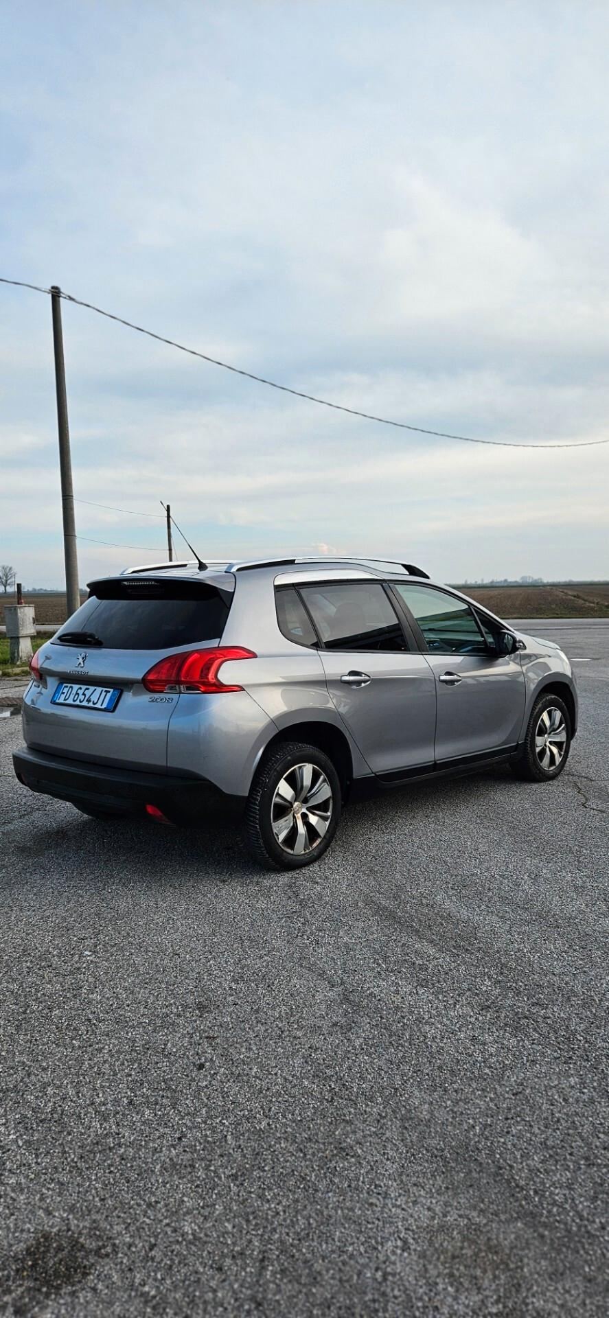 Peugeot 2008 BlueHDi 100 Allure