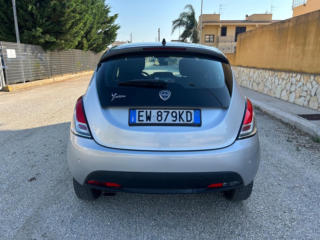Lancia Ypsilon 1.2 69 CV 5 porte GPL Ecochic Gold