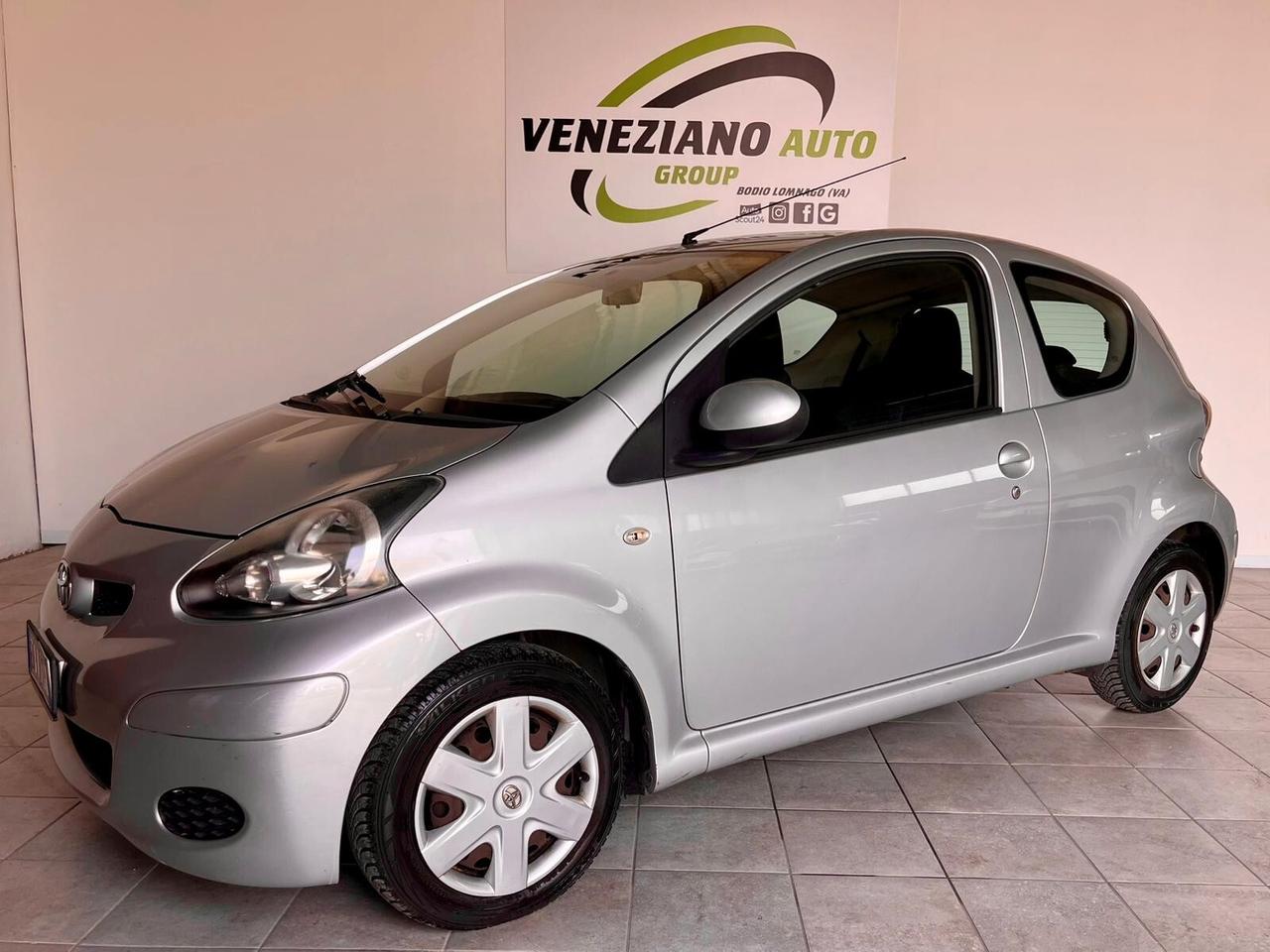 Toyota Aygo 1.0 12V VVT-i 3 porte Now Red Edition