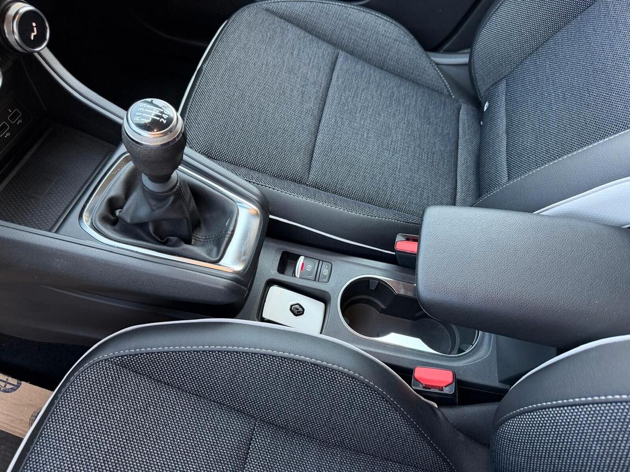 CAPTUR 1.0 GPL DI SERIE 100cv Techno UNICA!