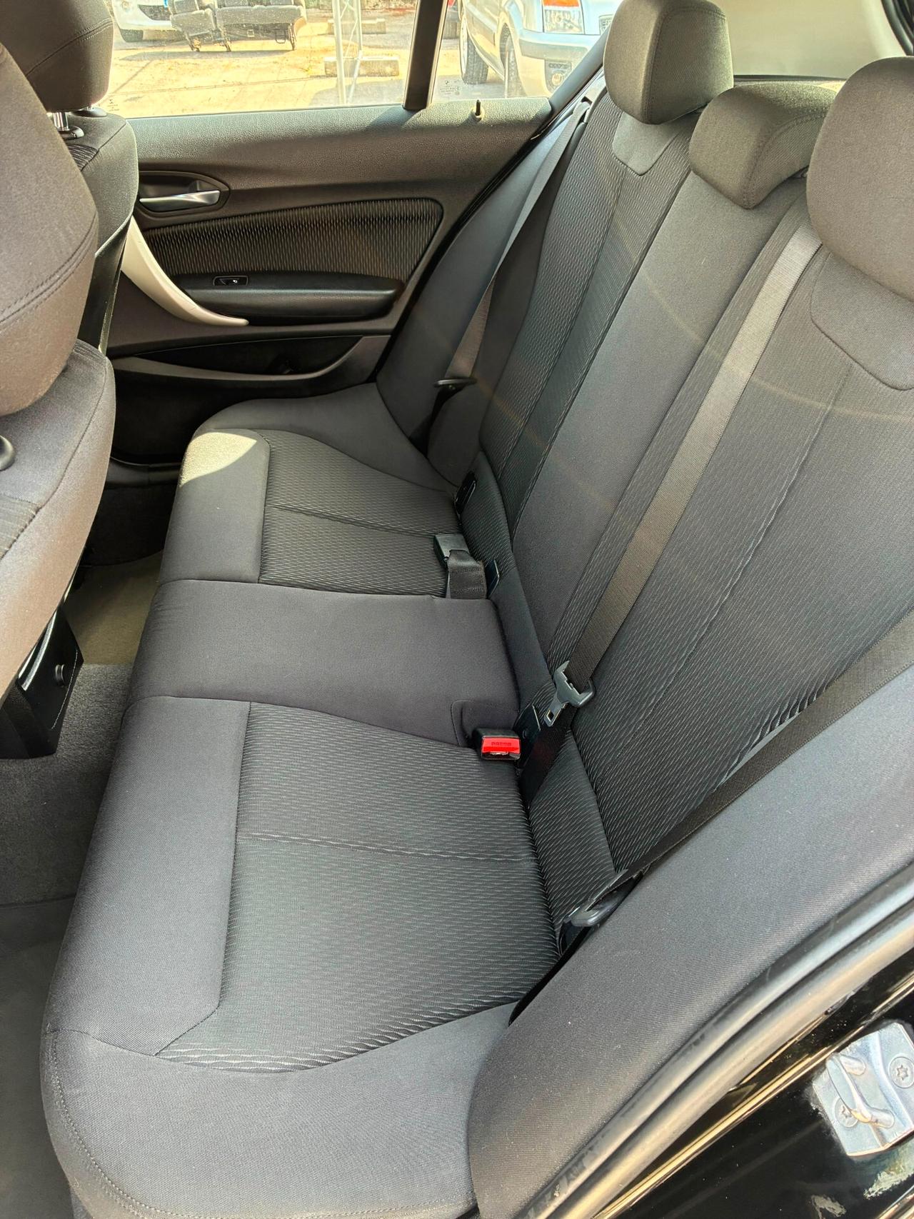 Bmw 114 114d 5p. Urban