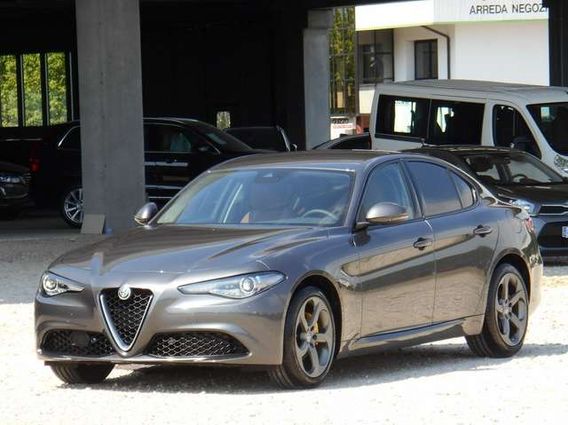 Alfa Romeo Giulia 2200 16V JTDm-2 Turbo 160CV Executive MT6 *Km. 0*