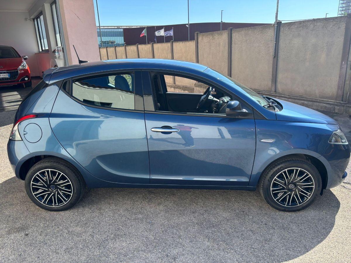 LANCIA Ypsilon 1.0 FireFly 5p. S&S Hybrid Gold