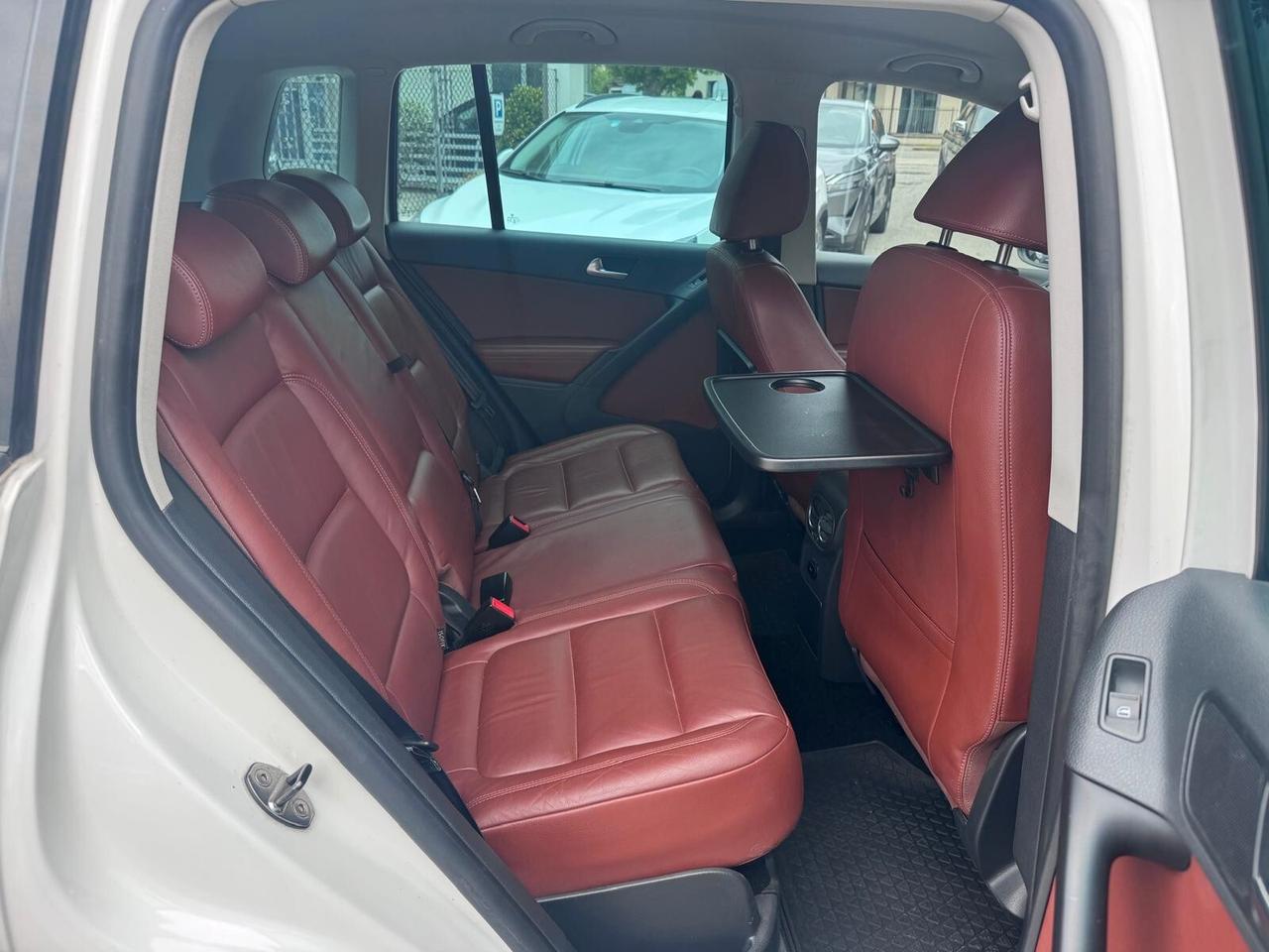 Volkswagen Tiguan 2.0 TDI DPF 4MOTION Sport & Style