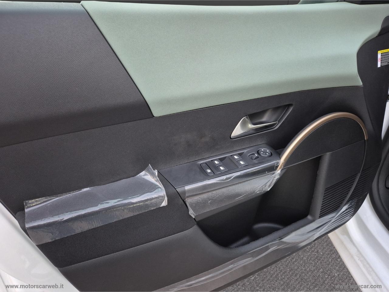 LANCIA Ypsilon Hybrid e-DCT