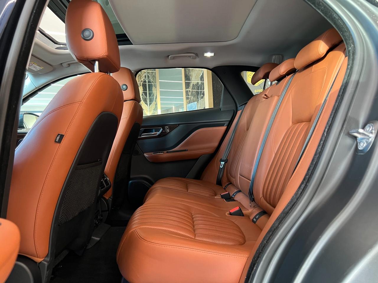 Jaguar F-Pace 2.0 D 180 CV Portfolio