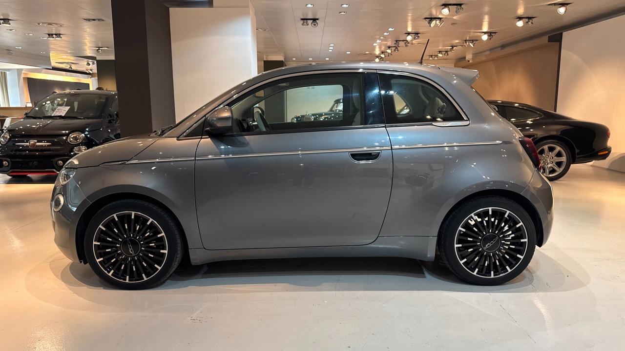 Fiat 500e 42kWh La Prima - 2021