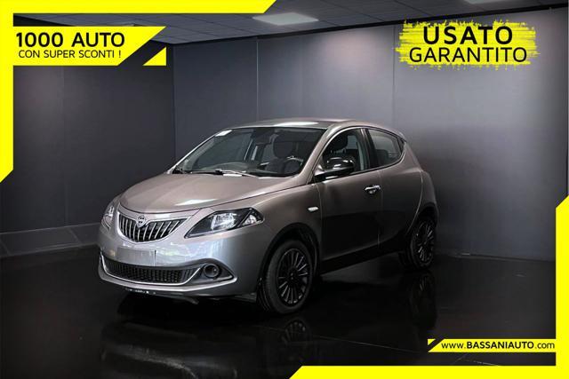 LANCIA Ypsilon 1.0 FireFly 5 porte S&S Hybrid Ecochic Silver