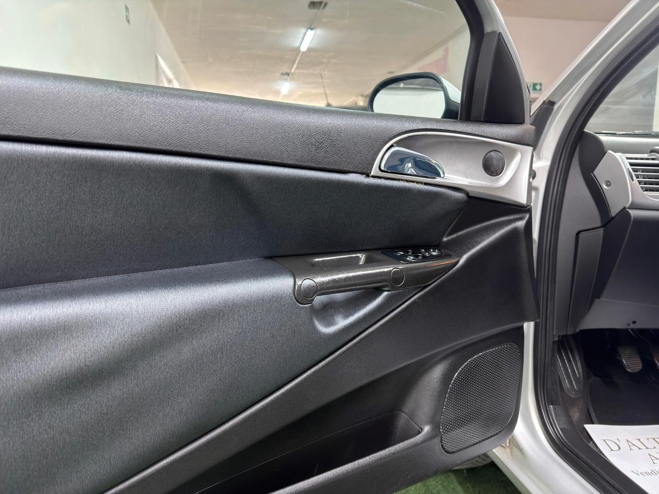 Lancia Ypsilon 1.2 Modamilano