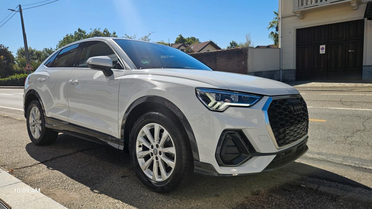 Audi Q3 35 TFSI S-TRONIC SPORTBACK AUT.