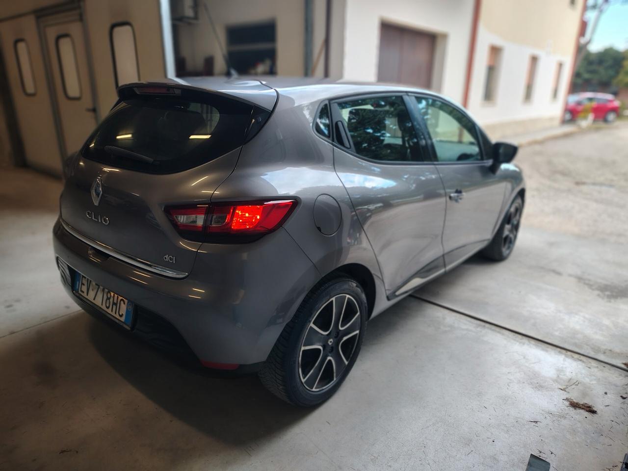 Renault Clio 1.5 dCi 8V 75CV 5 porte Costume National