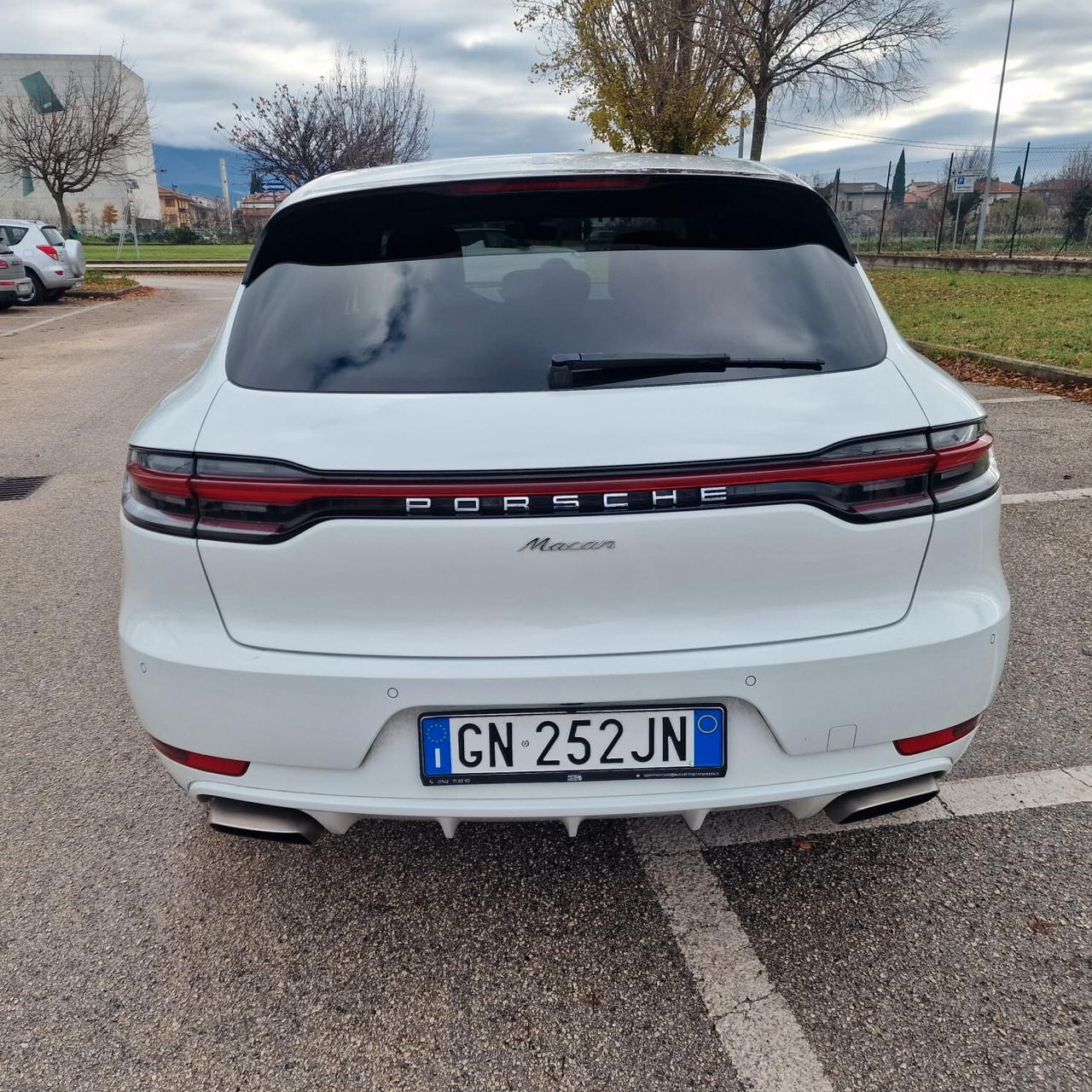 Porsche Macan 2.0 UNICO PROPRIETARIO DA VETRINA