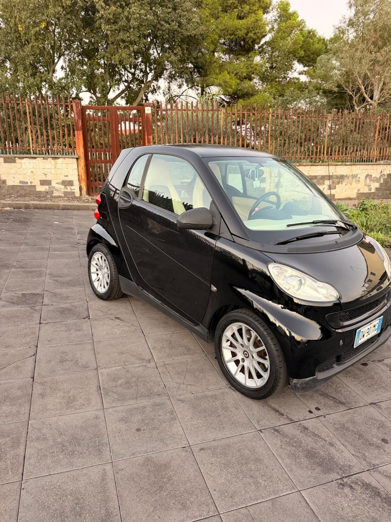 Smart ForTwo 1000 62 kW coupé passion
