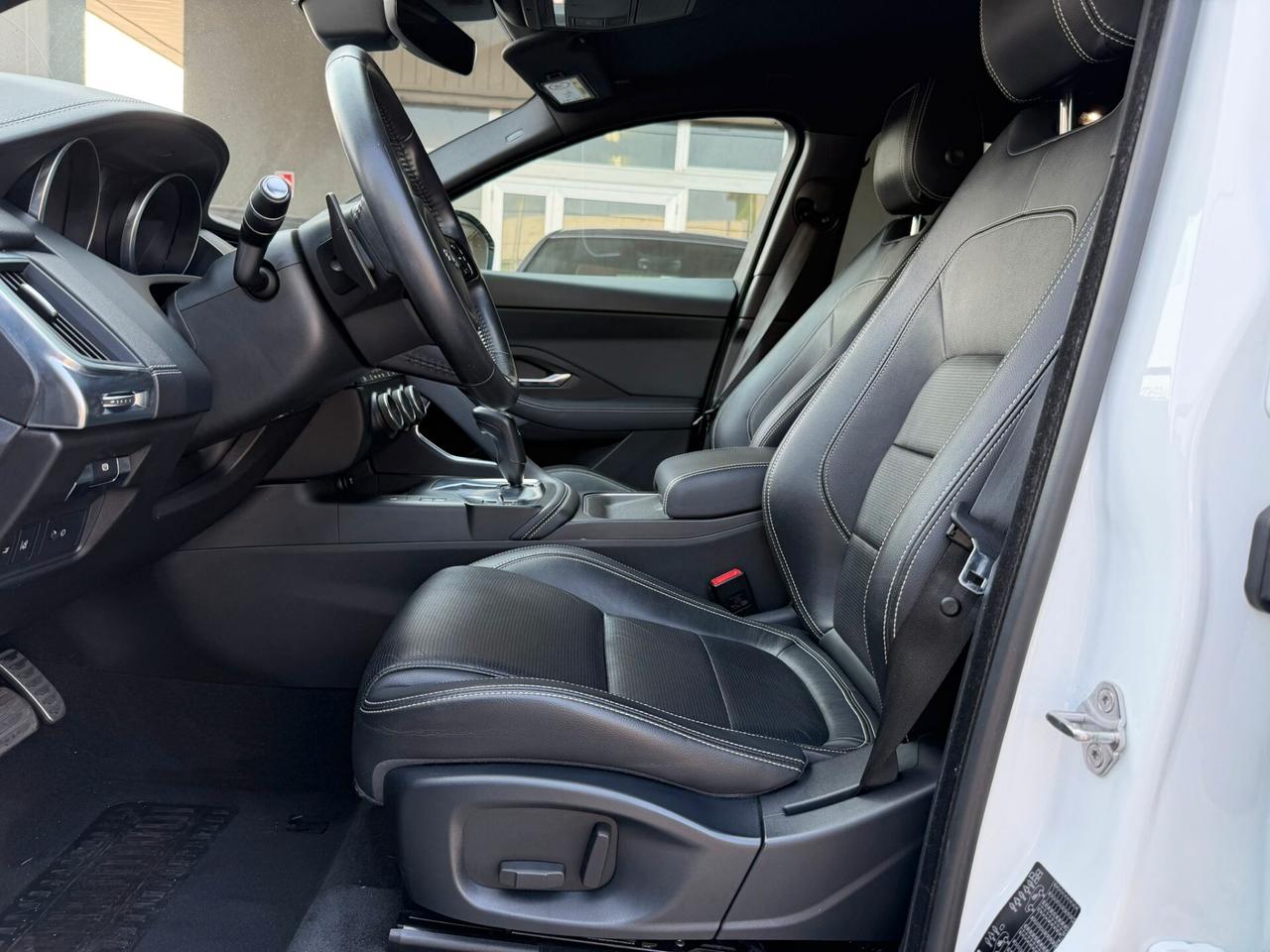 Jaguar E-Pace 2.0d i4 R-Dynamic awd 150cv auto my19