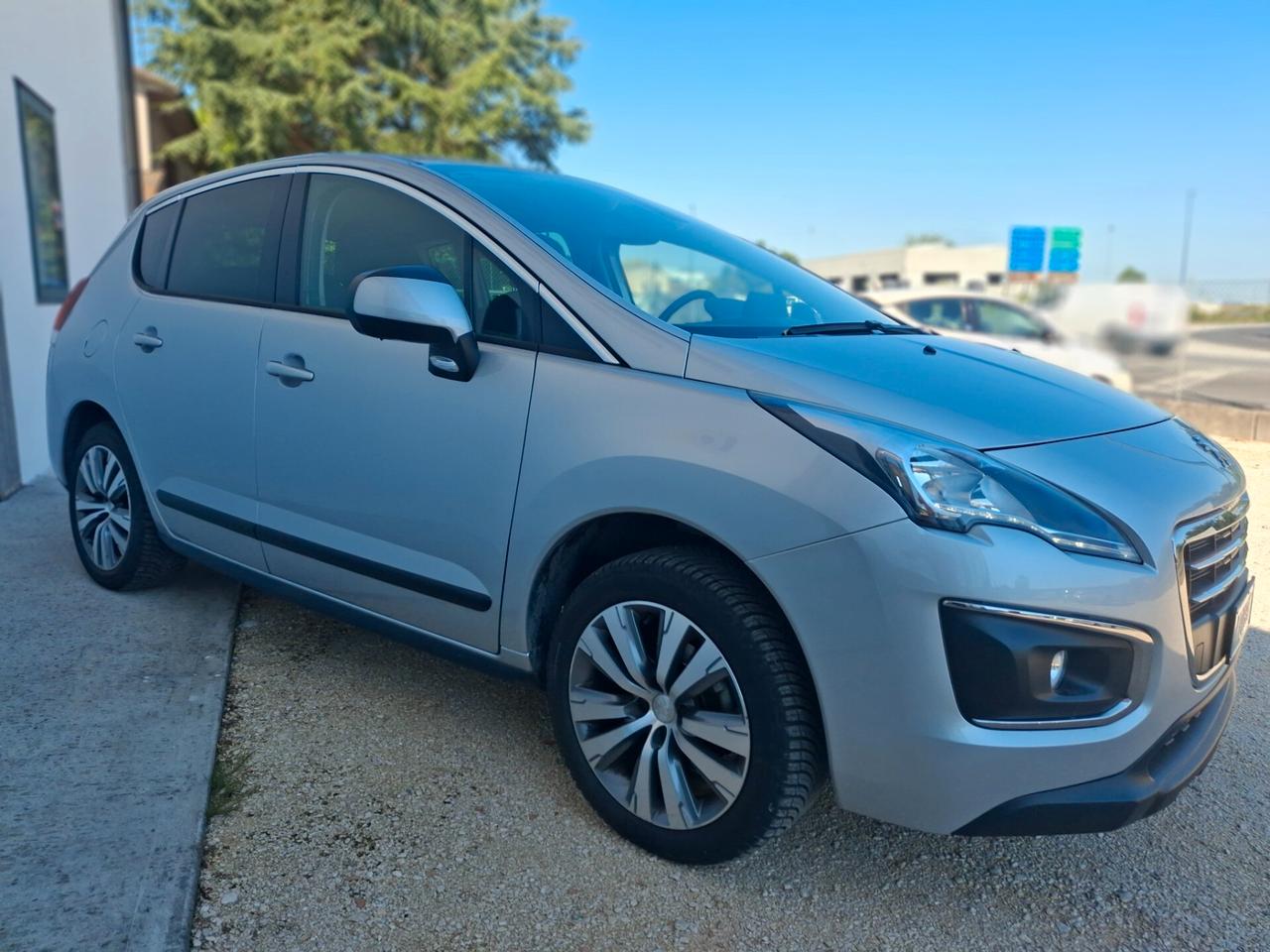 Peugeot 3008 , 1.6HDi Allure