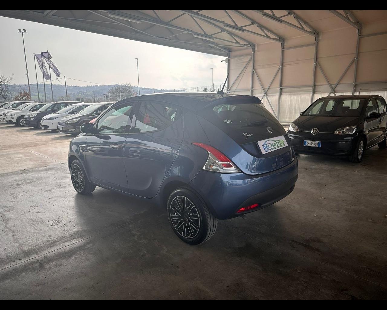 LANCIA Ypsilon 3ª serie - Ypsilon 1.0 FireFly 5 porte S&S Hybrid Silver