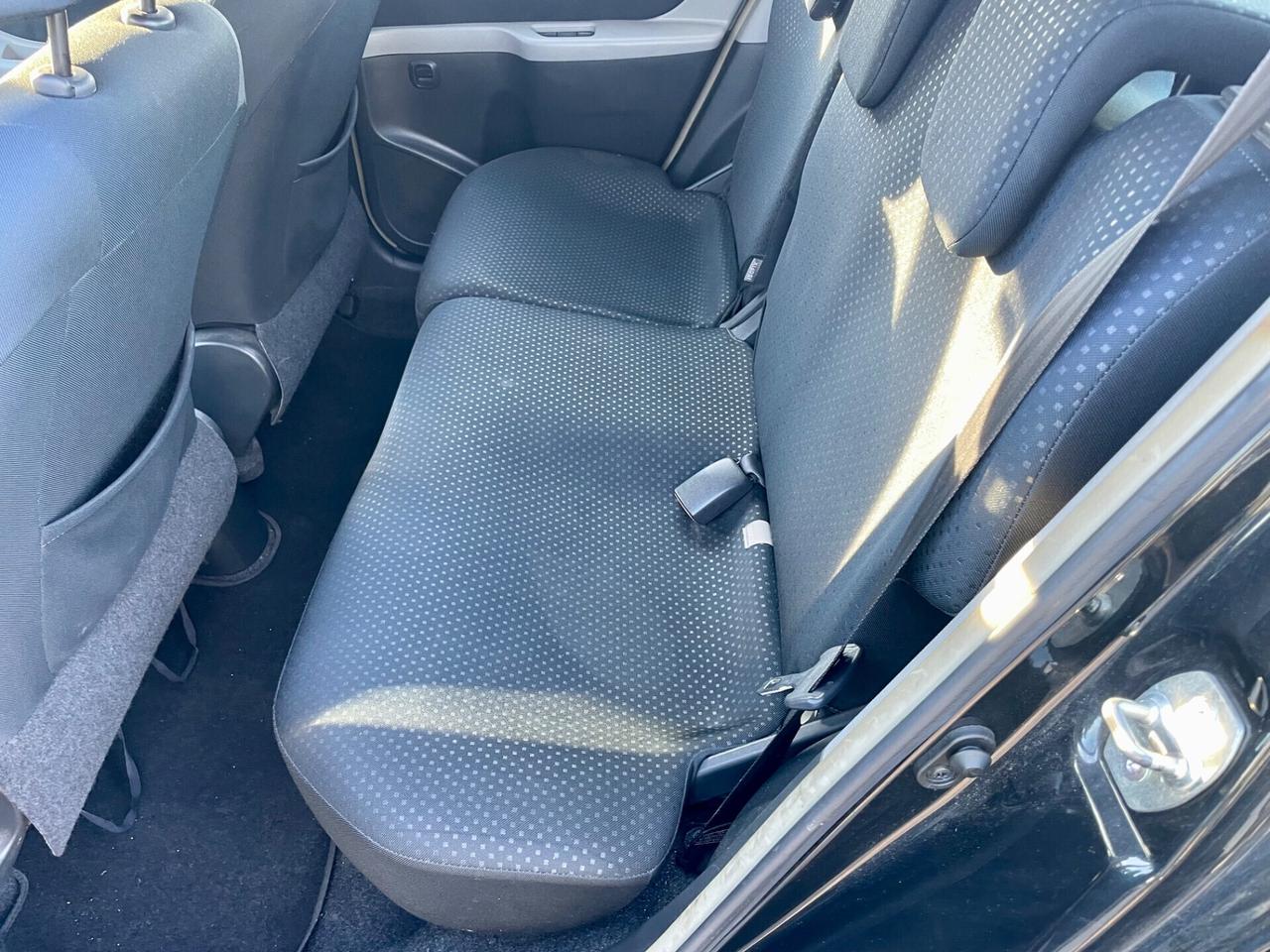 Toyota Yaris BENZINA