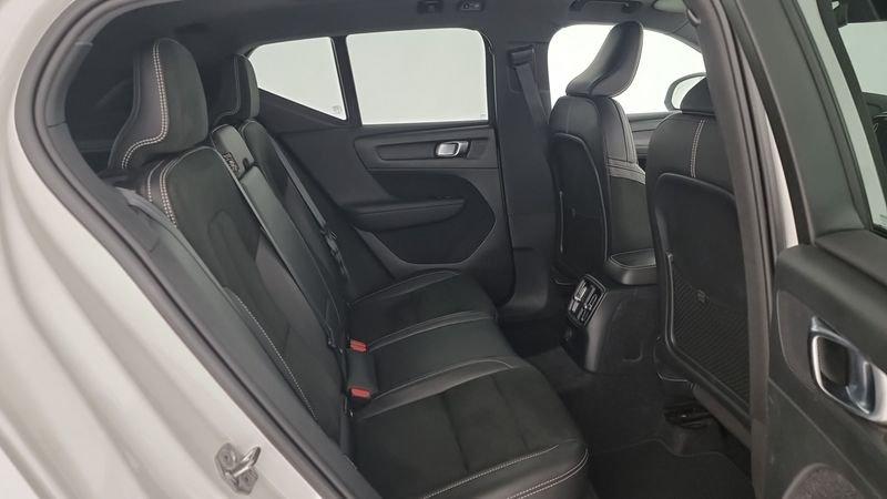 Volvo XC40 T5 Recharge Plug-in Hybrid R-design