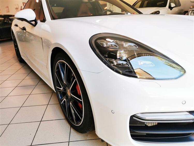 Porsche Panamera 4.0 Turbo