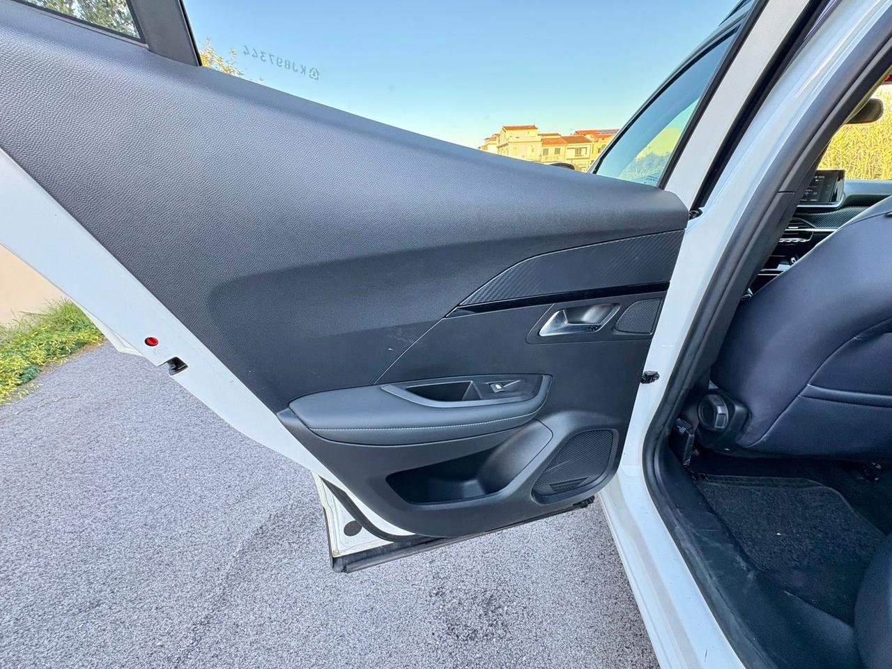 Peugeot 2008 1.5 Blue HDI 100 Allure #10328