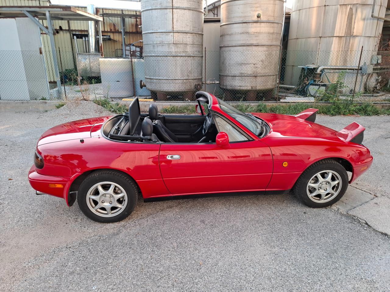 Mazda MX-5 1.8i 16V cat
