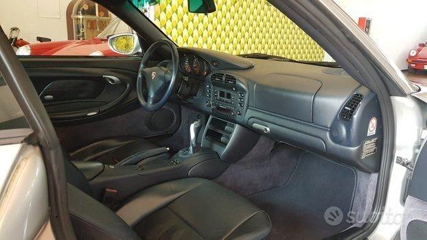 996 911 Porsche Carrera 4S Book service italiana