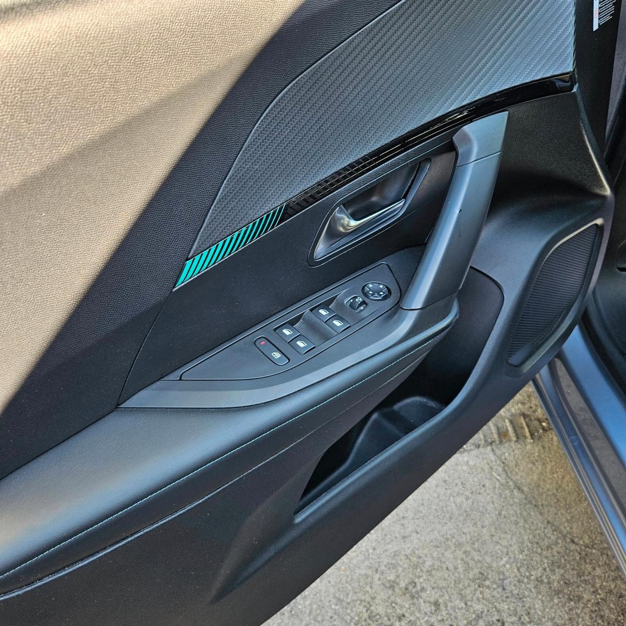 Peugeot 2008 BlueHDi 130cv EAT8 Allure 2021