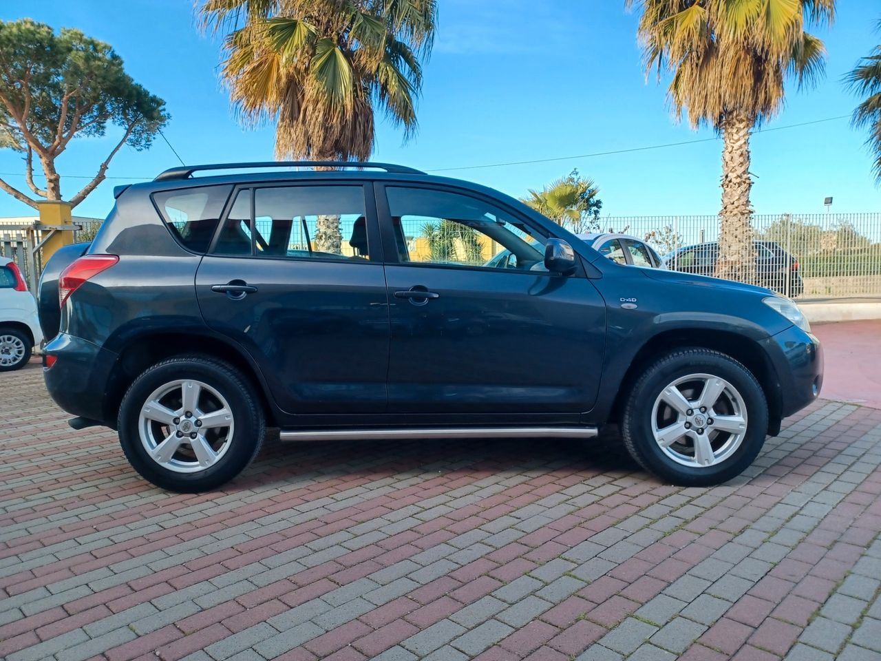 TOYOTA RAV 4 2.2 D