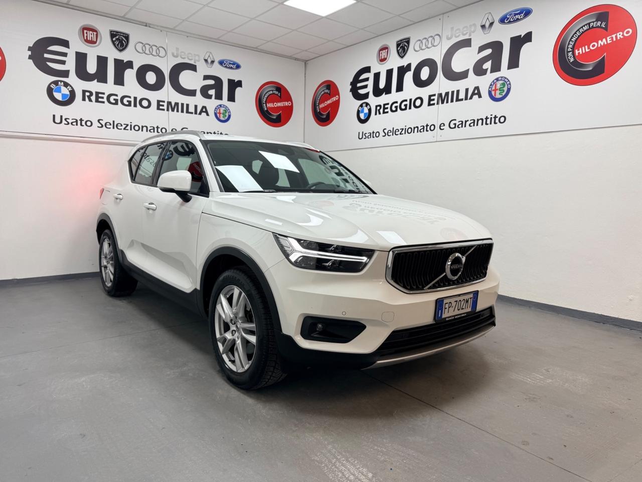 Volvo XC40 D4 2.0 190 CV AWD Geartronic Momentum 03/2018 EURO 6B
