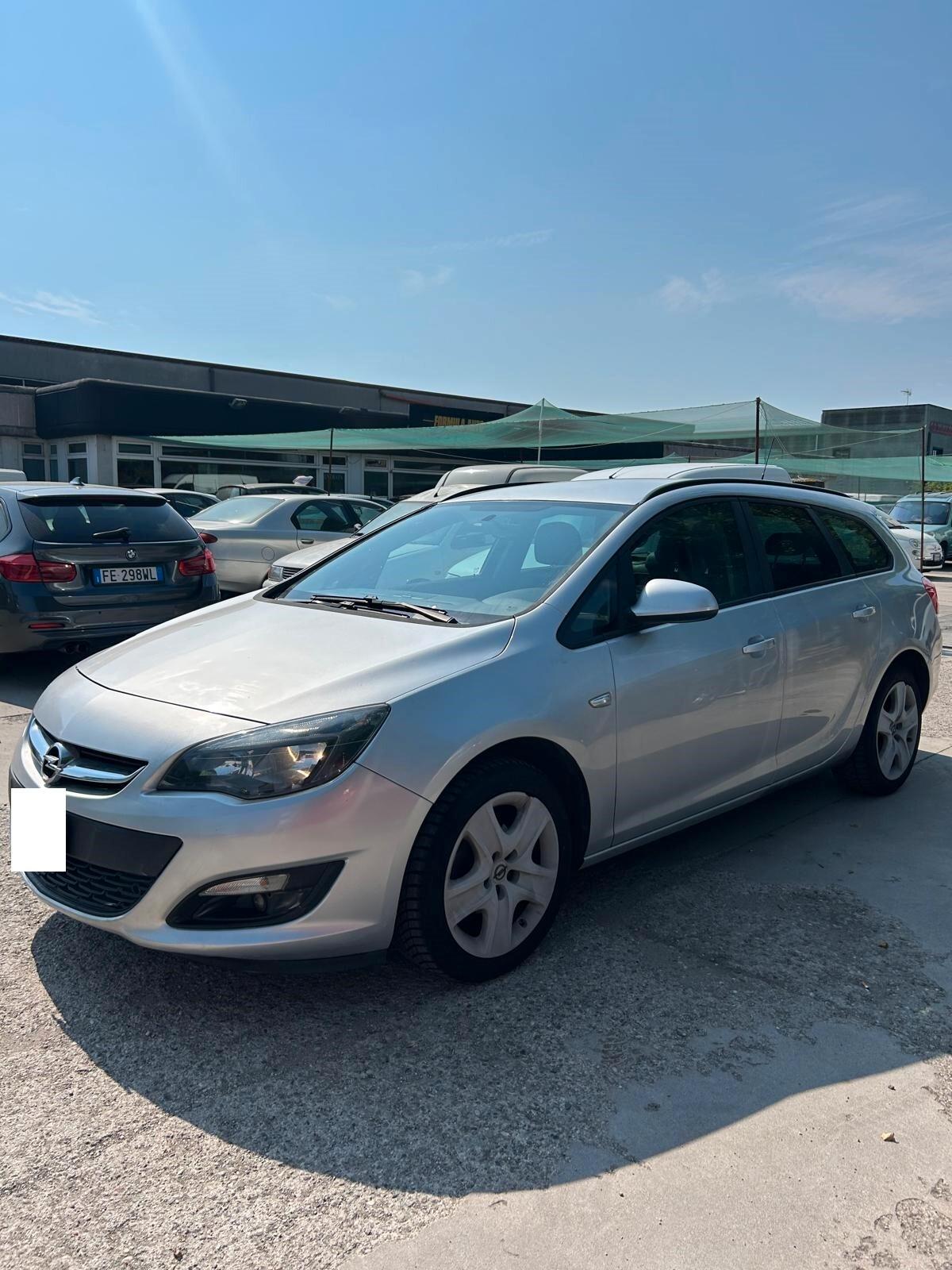 Opel Astra 1.4 Turbo 140CV Sports Tourer GPL Tech Cosmo OK NEO PATENTATI