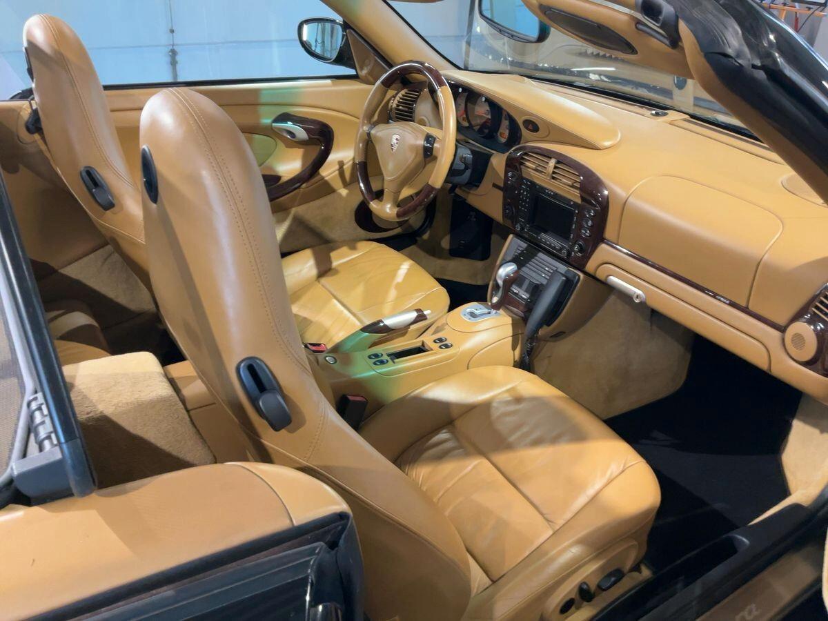 Porsche 911 Carrera 4 cat Cabriolet