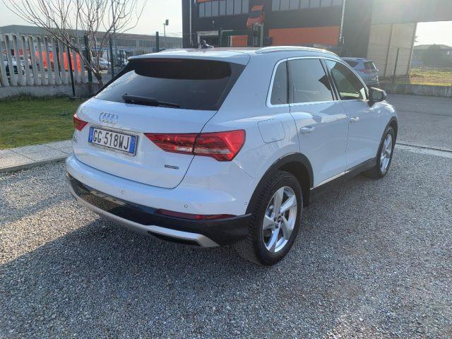 AUDI Q3 40 TDI quattro S tronic Business Advanced