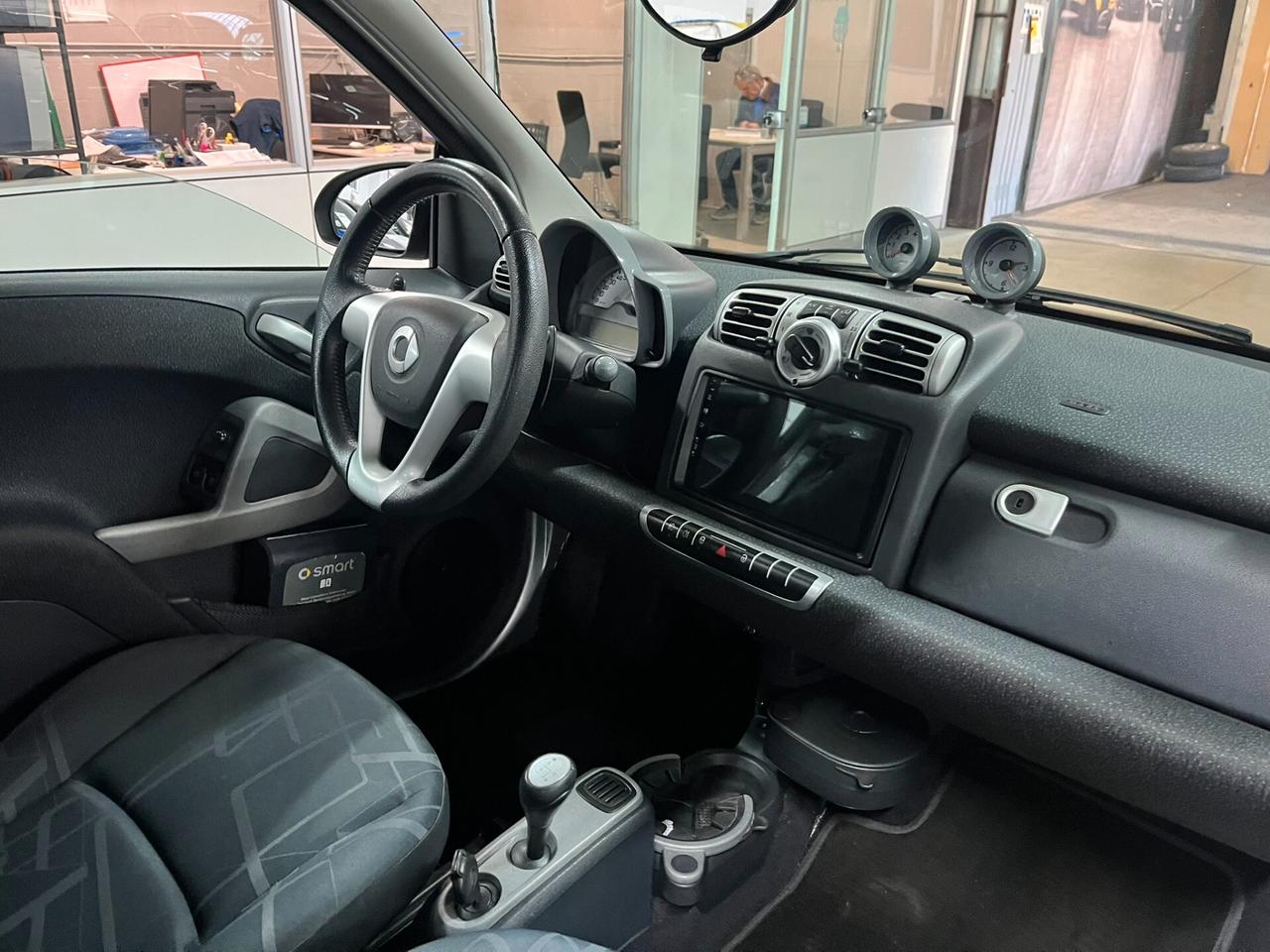 Smart ForTwo 84 cv con SERVOSTERZO