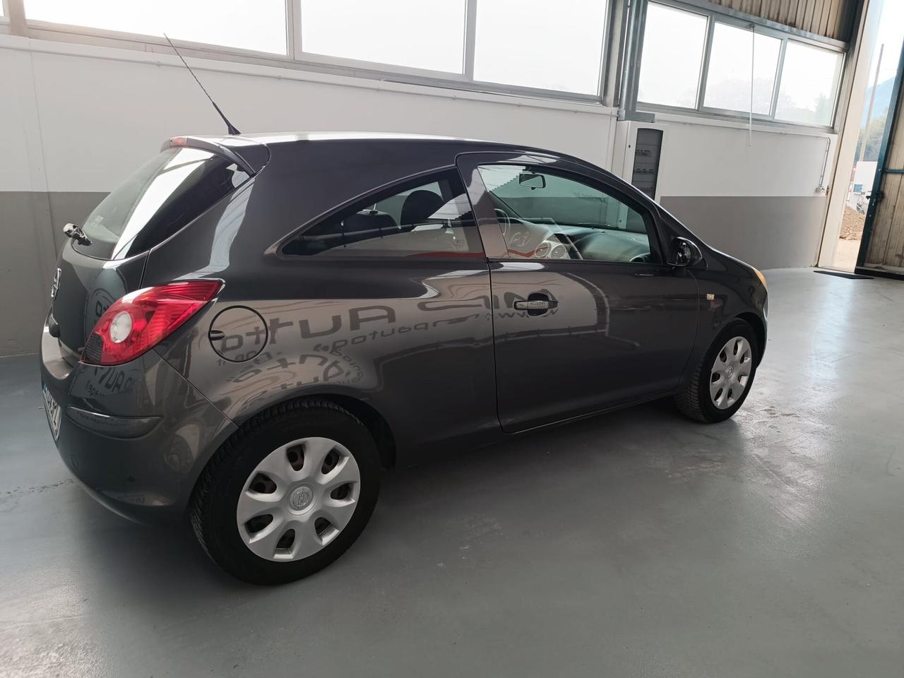 Opel Corsa 1.2 3 porte Elective