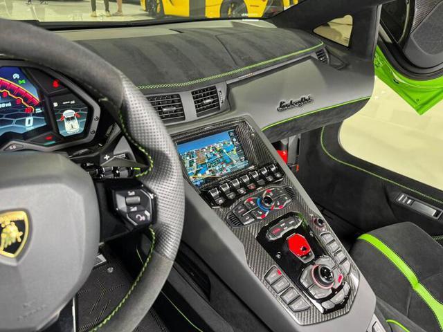 LAMBORGHINI Aventador SVJ 6.5 V12 Roadster 6.5 W12 770HP "VERDE MANTIS"