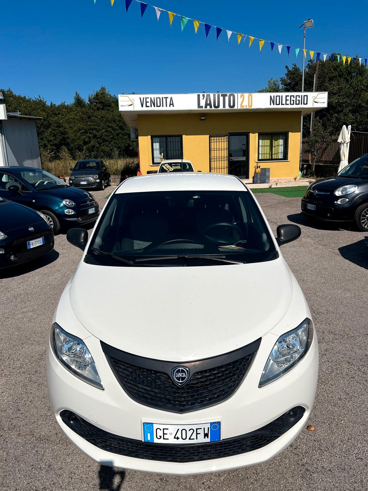 Lancia Ypsilon 1.0 FireFly 5 porte S&S Hybrid Ecochic