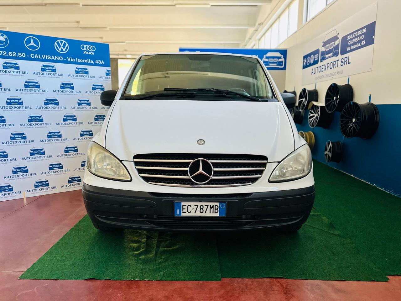Mercedes-benz Vito Mercedes compact 2010
