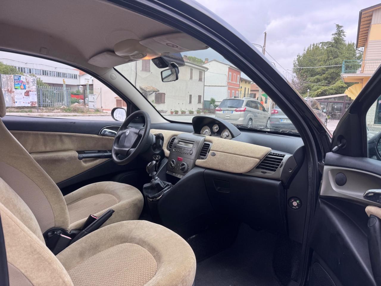 Lancia Ypsilon 1.2 Argento