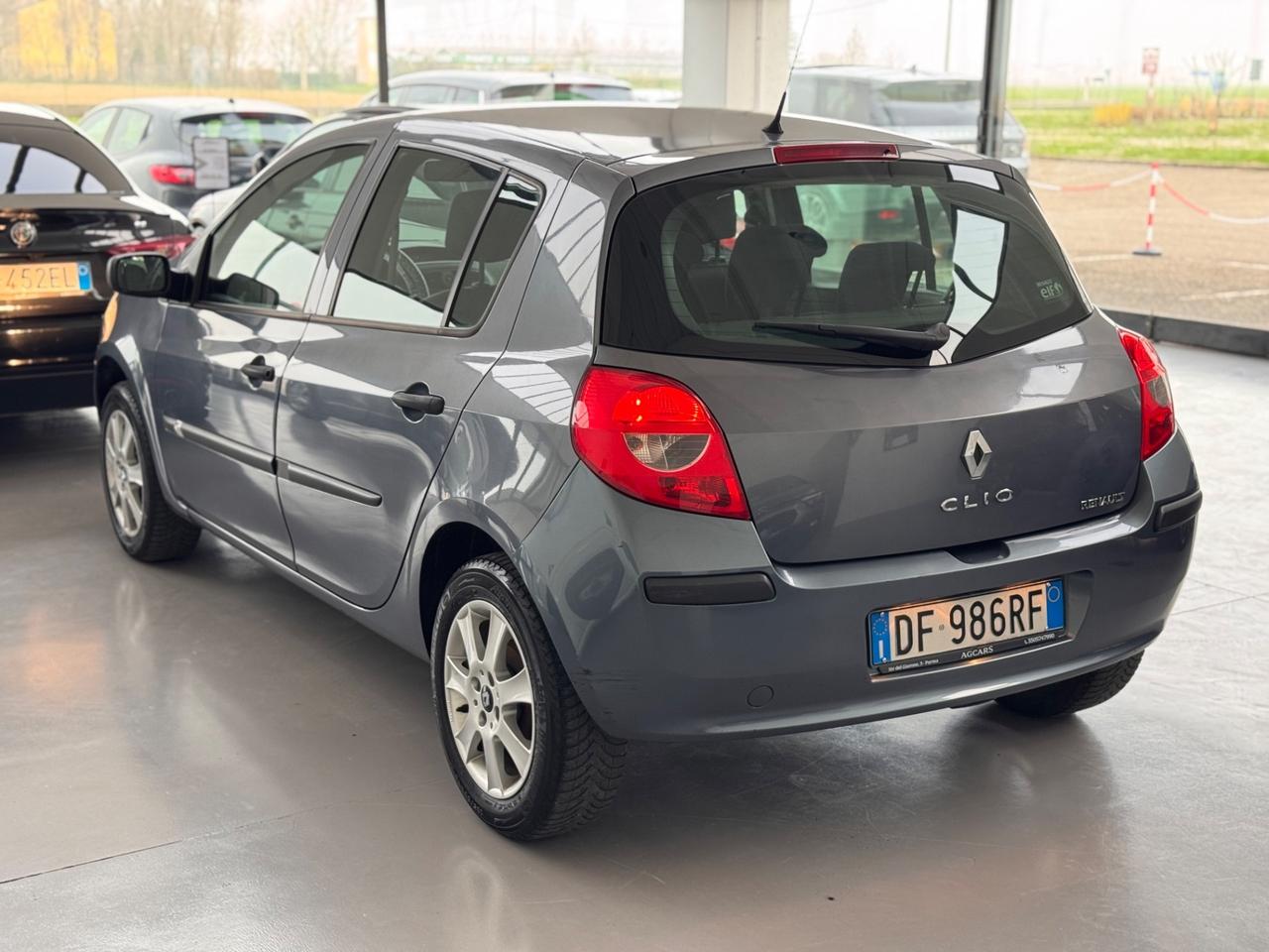Renault Clio 1.2 16V 5 porte Luxe