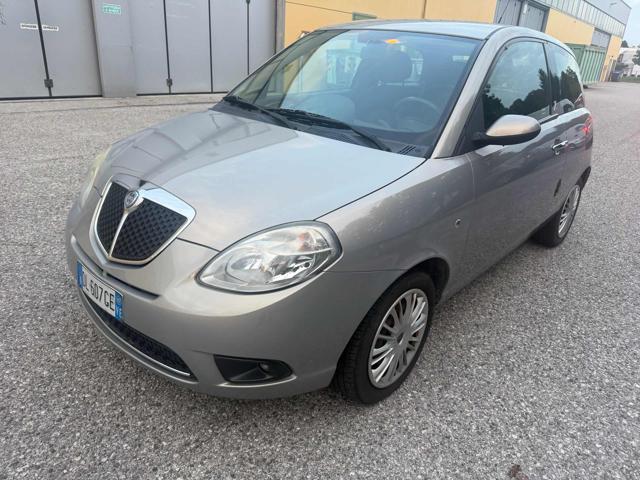 LANCIA Ypsilon 1.2 Argento senza nessun lavoro da fare