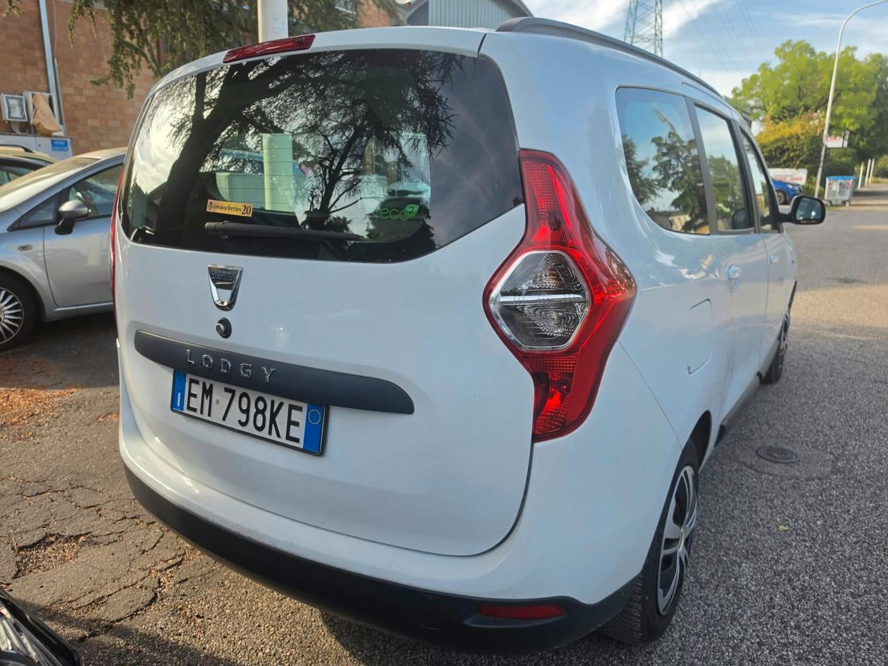 Dacia Lodgy 1.6 8V 85CV 5 posti Lauréate