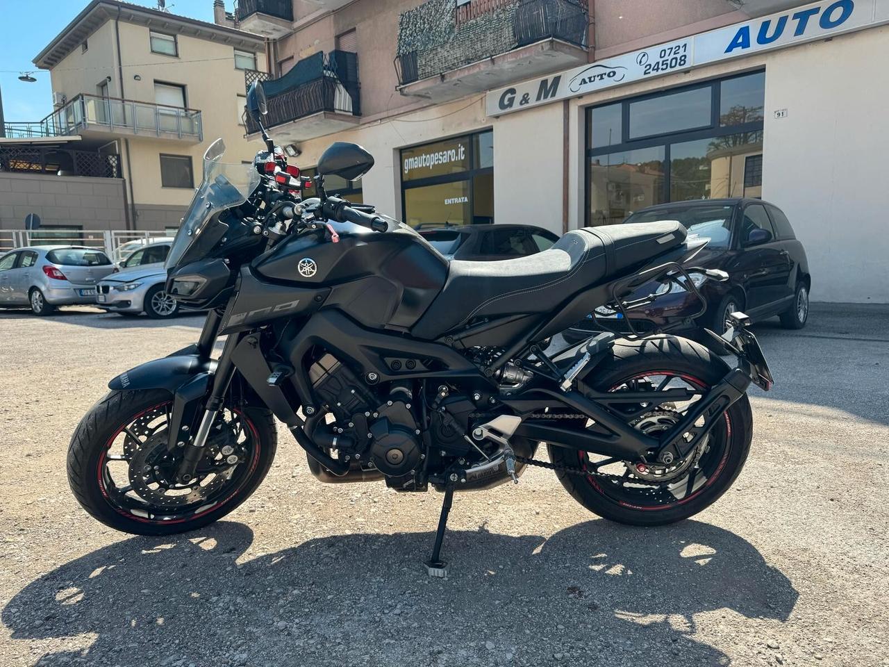 YAMAHA MT- 09